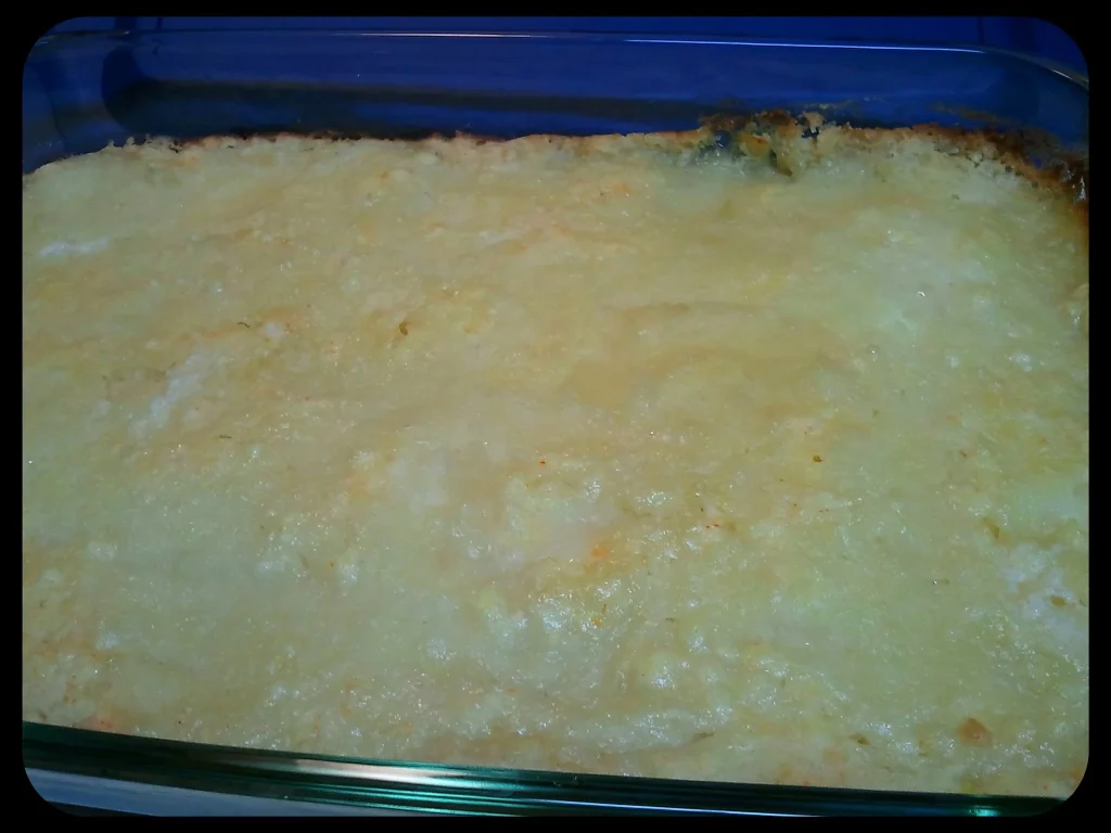 Baked pineapple dump cake 